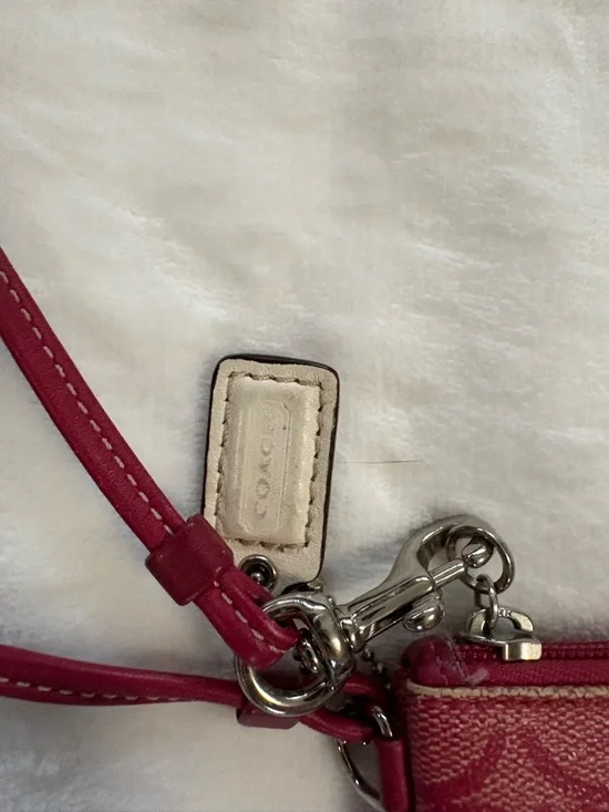 Coach Heritage Pink White Stripe Signature Wristlet with Hang Tag EUC - Picture 3 of 8